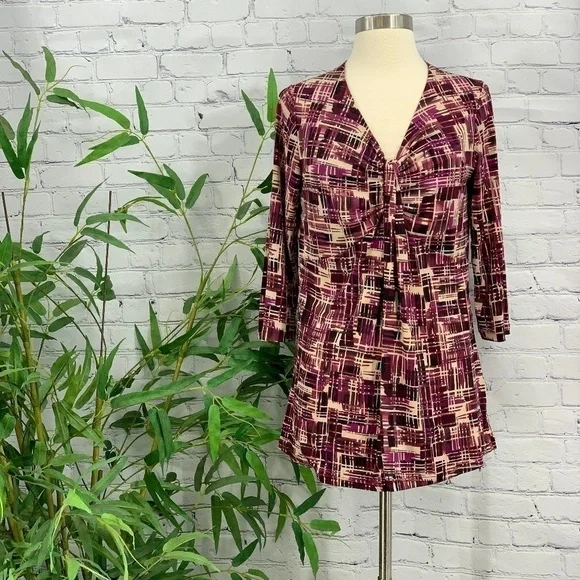 🎉Motherhood Maternity Burgundy & Tan Pattern Top - Picture 1 of 7